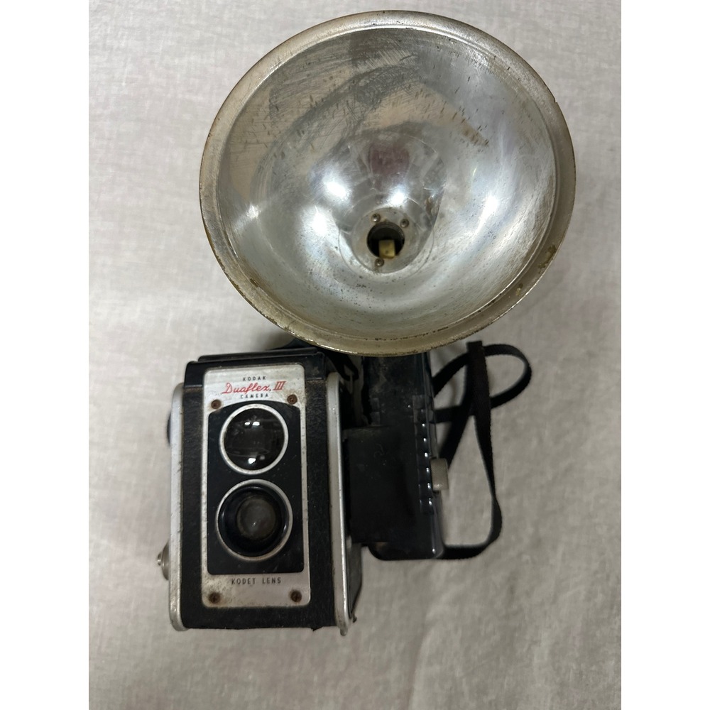 Kodak Duaflex III Camera with Kodalite Flasholder Lumaclad Reflector Vintage